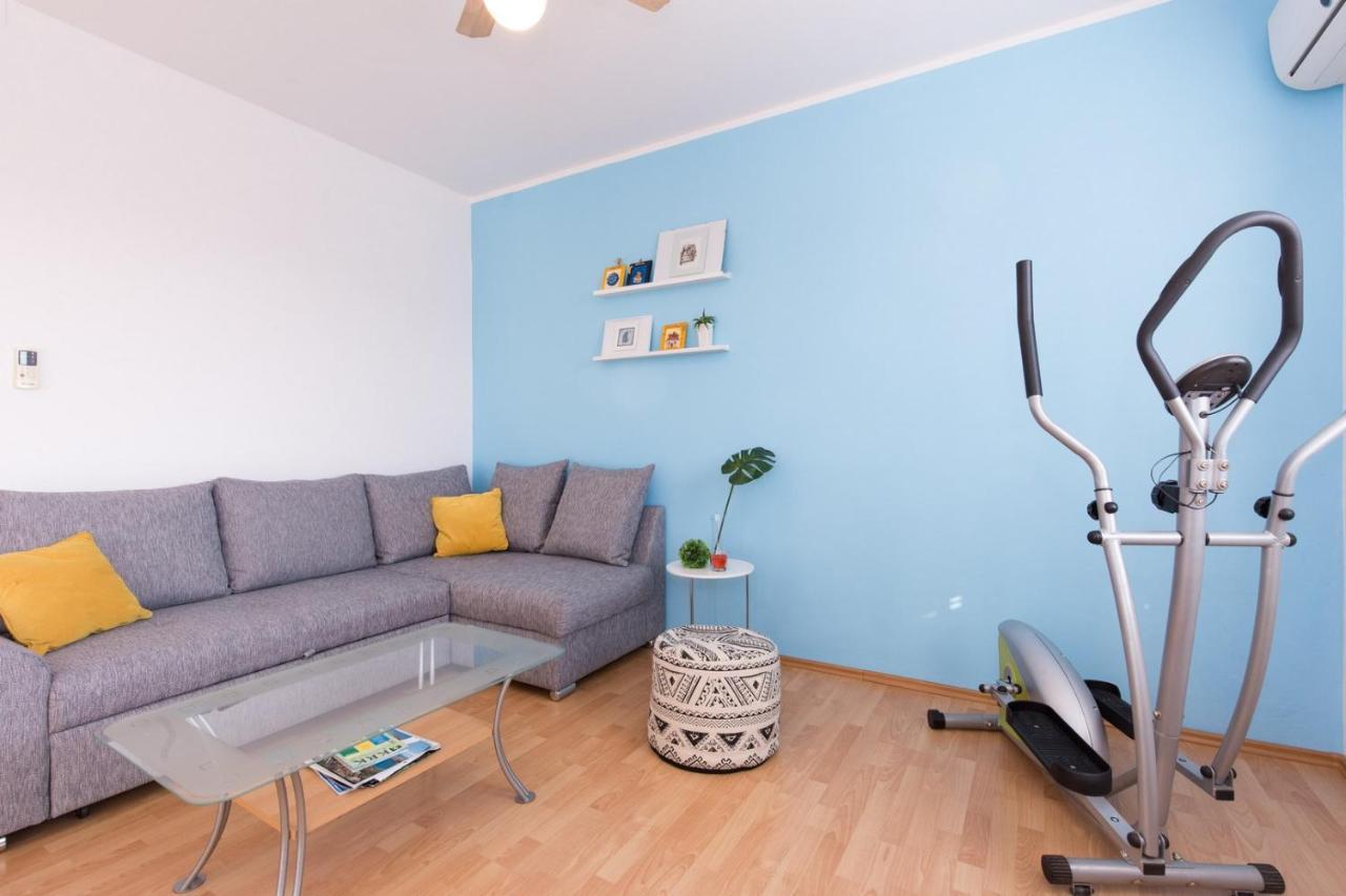 Apartments Mirjana * Central Location And Close To Beach Punat Exterior foto