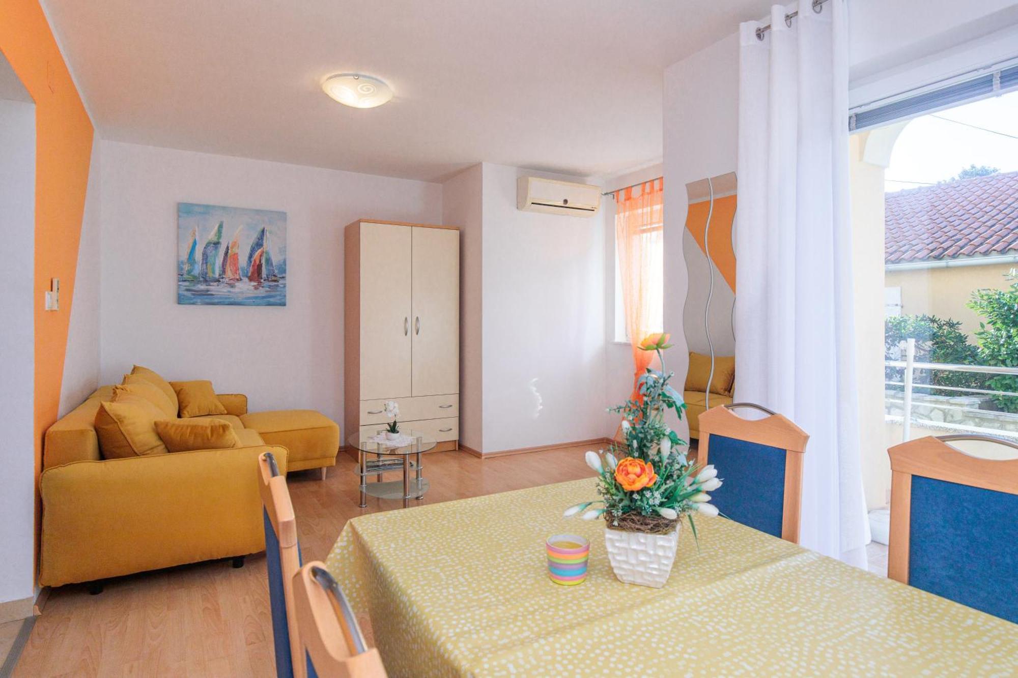 Apartments Mirjana * Central Location And Close To Beach Punat Exterior foto